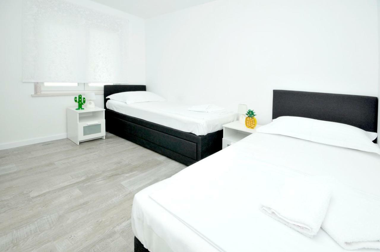 Apartmani Olive Trogir Exterior foto