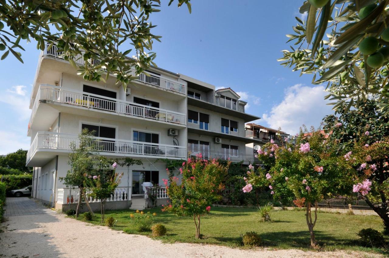 Apartmani Olive Trogir Exterior foto