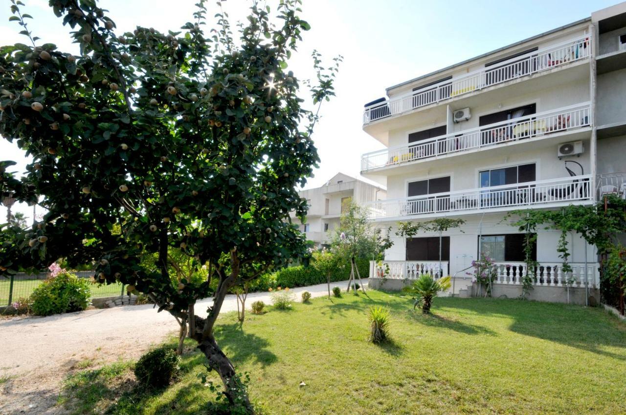 Apartmani Olive Trogir Exterior foto